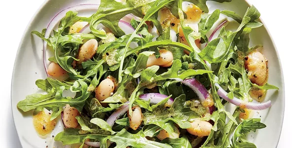 White Bean and Spinach Salad with Herb Pesto